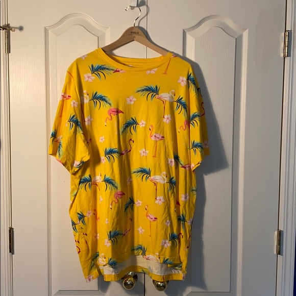 No Boundaries Tee - Picture 1 of 2